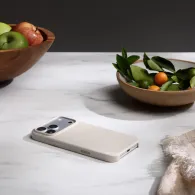 Etui silikonowe Apple Beats z MagSafe i panelem sterowania aparatem MGJE4LL/A do iPhone 17 Pro Max - Boksytowy beżowy