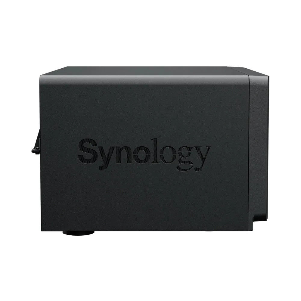 Serwer NAS Synology DiskStation DS1825+ - Desktop/AMD Ryzen V1500B/8 GB RAM/8 wnęk/2 x M.2/2 lata Carry-in - zdjęcie