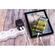 Ładowarka podróżna Verbatim UTA-02 49544 - 100-250V EU, USA, Japonia, Australia, UK, 1x USB-A, 1x USB-C, Czarna