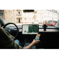 Uchwyt samochodowy do telefonu z ładowarką indukcyjną Verbatim Qi FWC-02 49553 - Czarny
