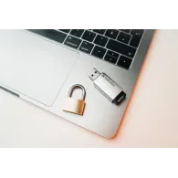 Pendrive Verbatim Secure Pro 32 GB 98665 - 256-bit AES, USB-A 3.2 Gen 1, Czarny