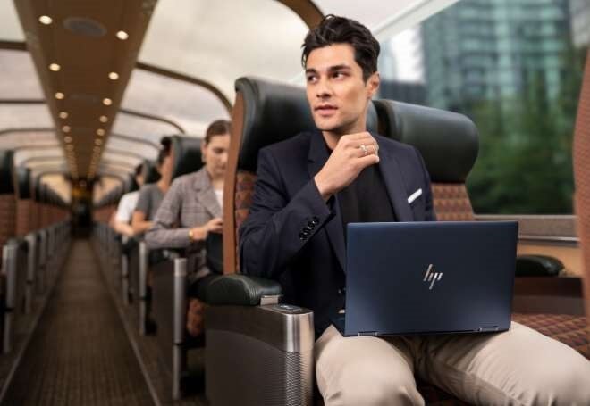 HP Elite Dragonfly - lżejszy niż powietrze