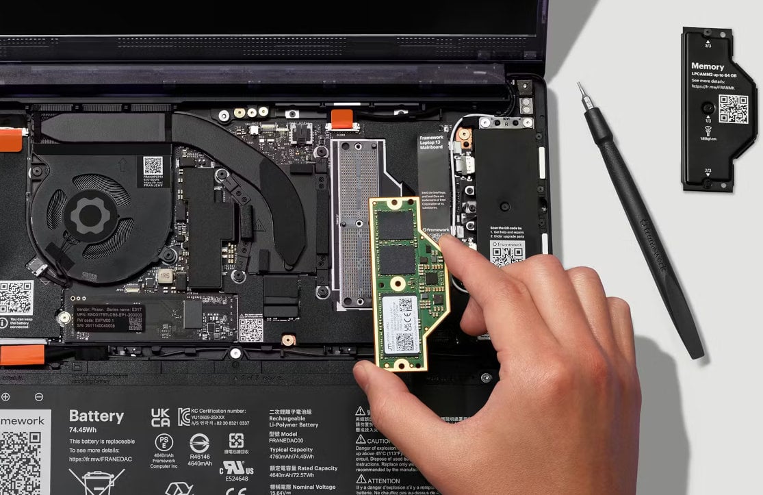 Framework Laptop 13 Pro LPCAMM2